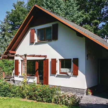2 Bedroom Stunning In Lengenfeld-plohn * Pechtelsgrun