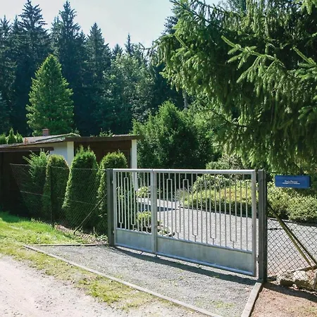 2 Bedroom Stunning In Lengenfeld-plohn *